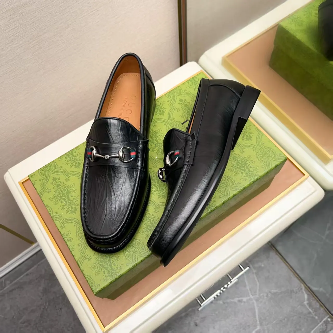 Men's men's shoes 💰460 🆘【GUCCI】Gucci ·🐂里· Hot-selling pea shoes top brand luxury, top quality, the latest fashion pea shoes.. The upper is made of original first-layer cowhide. (Full first-layer water-dyed 🐂 leather·inner). The original stylish and stylish soft rubber wear-resistant and non-slip outsole is light and comfortable on the foot, available in black! Matching code: 38-44 (customized at 45.46.47)